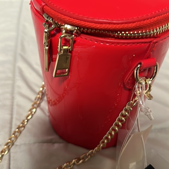 Red patent Like Dreams purse - Picture 4 of 5